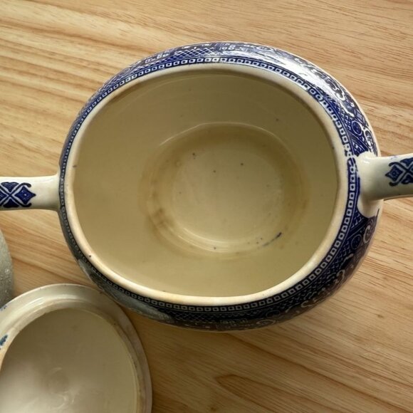 Vintage Blue & White Willow Pattern Lidded Sugar Bowl Pagoda - Picture 6 of 10